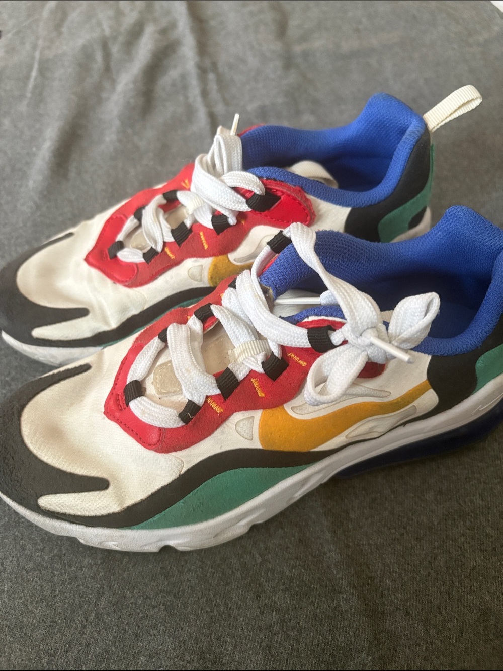 NIKE AIR MAX 270 REACT (GS) BIG KIDS SIZE 4Y